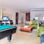 Villa sikas tanpa kolam exlusive villa max 25 person billiard karoke wi (10)