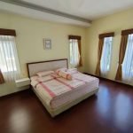 Villa sikas tanpa kolam exlusive villa max 25 person billiard karoke wifi (1)